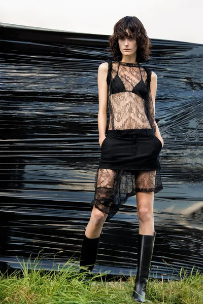 Look 11